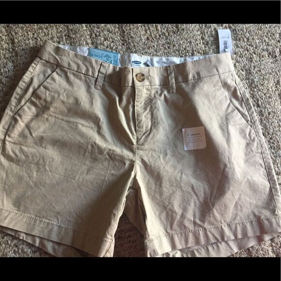 Old Navy Pants - Cute new khaki shorts by Old Navy size 2